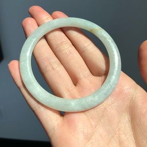 Jadeite jade bangle
